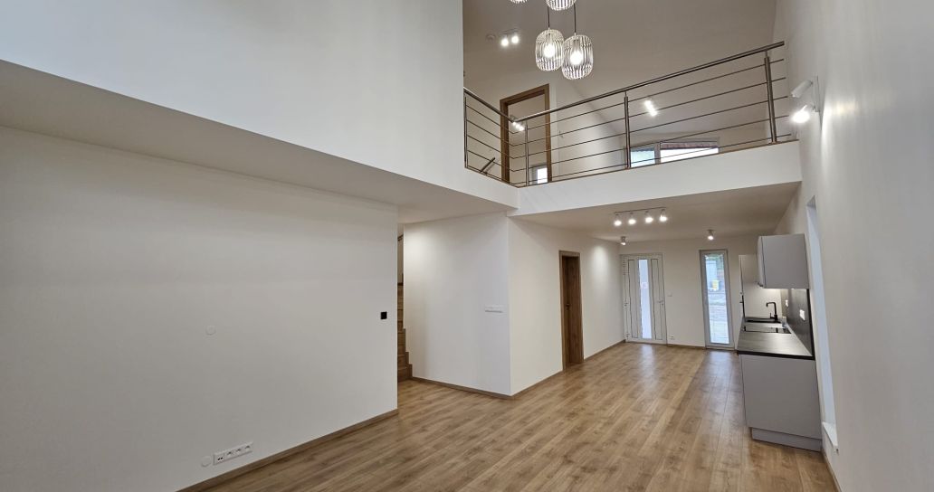 PRENÁJOM 5-izbového domu