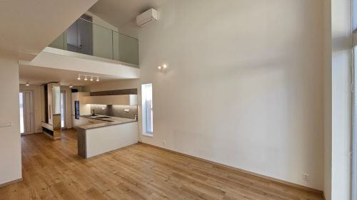 PRENÁJOM 5 - izbového domu