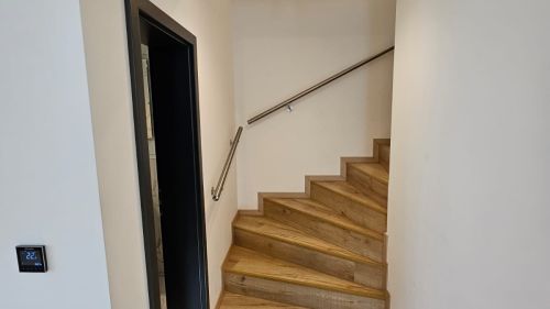 PRENÁJOM 5 - izbového domu