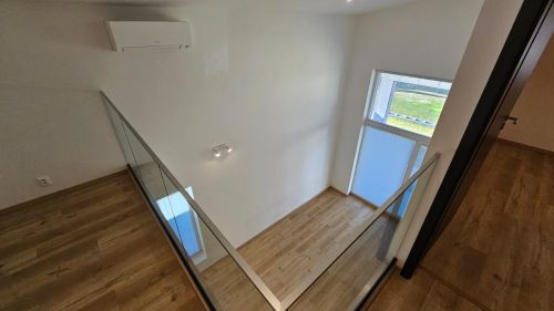 PRENÁJOM 5 - izbového domu