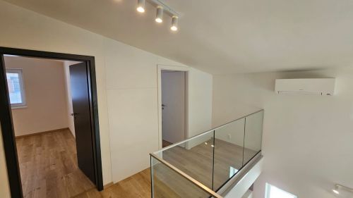 PRENÁJOM 5 - izbového domu