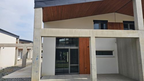 PRENÁJOM 5 - izbového domu