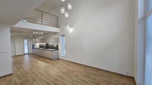 PRENÁJOM 5-izbového domu