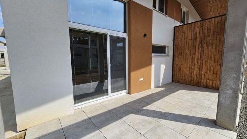 PRENÁJOM 5-izbového domu