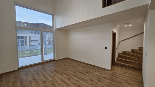 PRENÁJOM 5-izbového domu