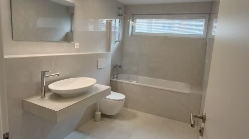 PRENÁJOM 5 - izbového domu